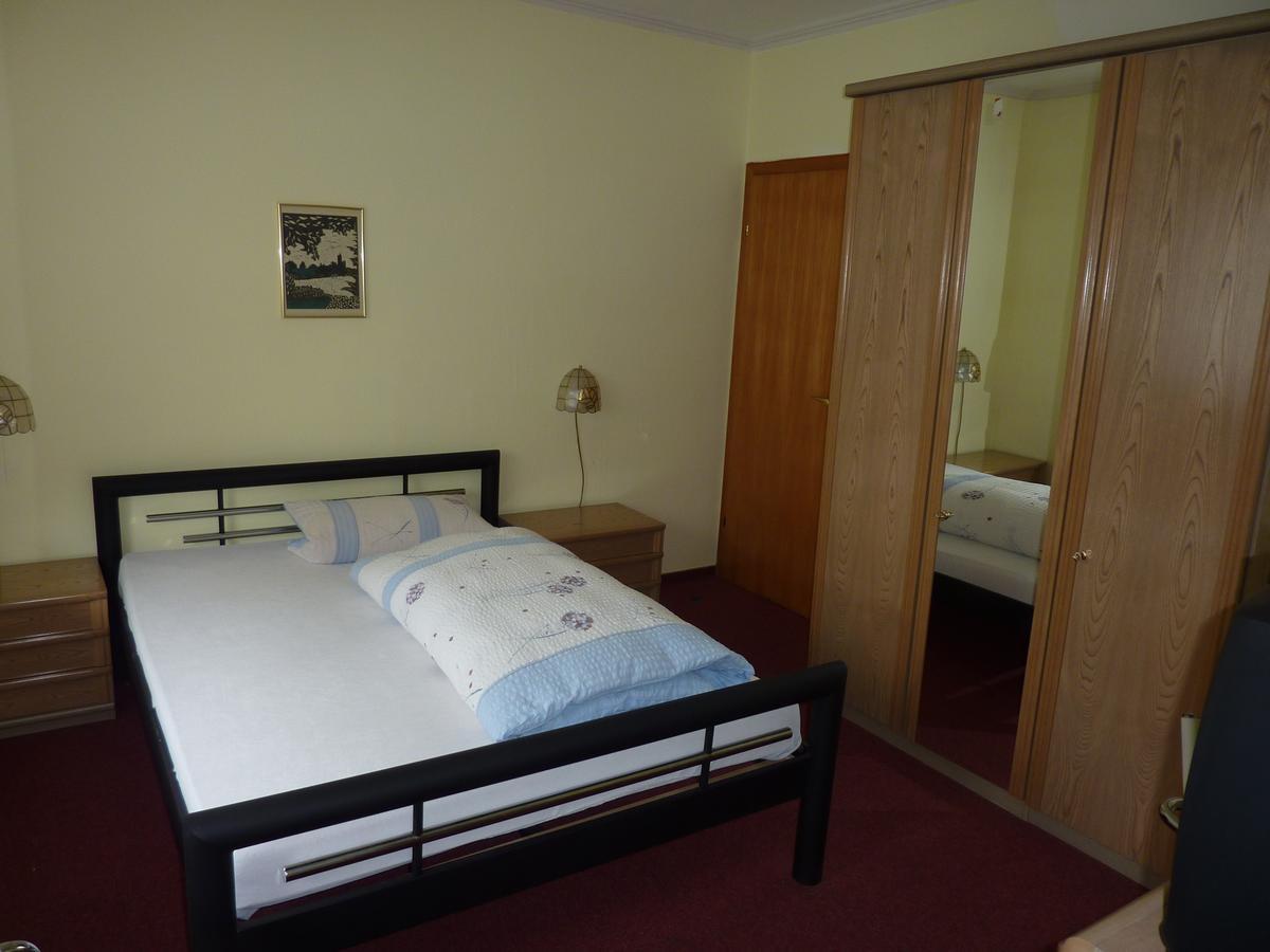 Gast- Und Gastehaus Simon Hotel Greifenstein Room photo