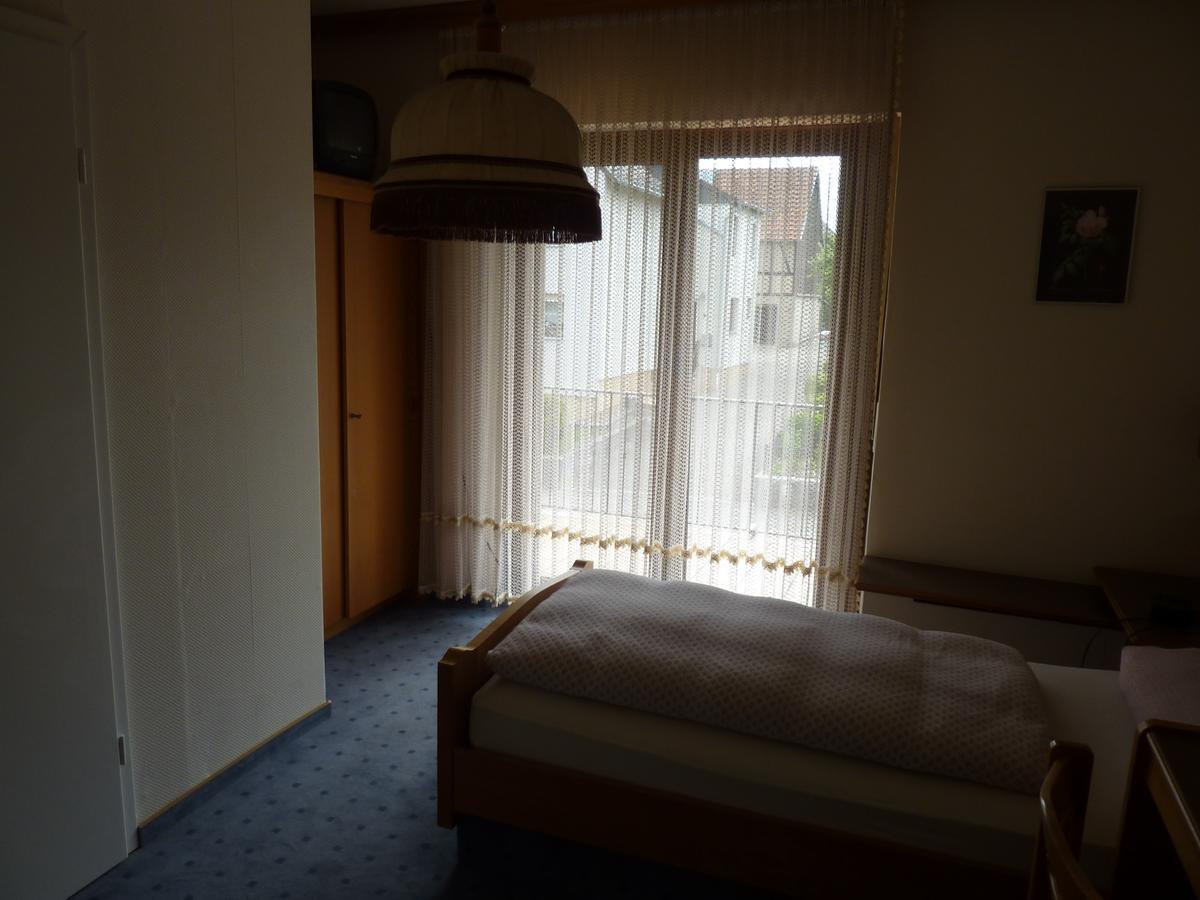 Gast- Und Gastehaus Simon Hotel Greifenstein Room photo